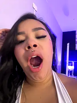 MarianaGarciaa   online show from 10-02-25, 07:06