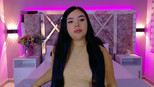 MarianaGarciaa   online show from 09-17-25, 07:38