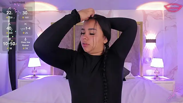 MarianaGarciaa   online show from 09-26-25, 07:21