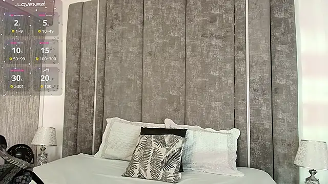 MarianaGarciaa   online show from 11-27-25, 07:03