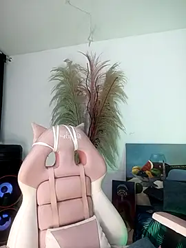 Snapshot of lovely_kitt chatting on 01-15-26, 10:57 lovely kitt online show from 01-15-26, 10:57