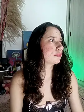 Snapshot of lovely_kitt chatting on 02-06-26, 06:09 lovely kitt online show from 02-06-26, 06:09