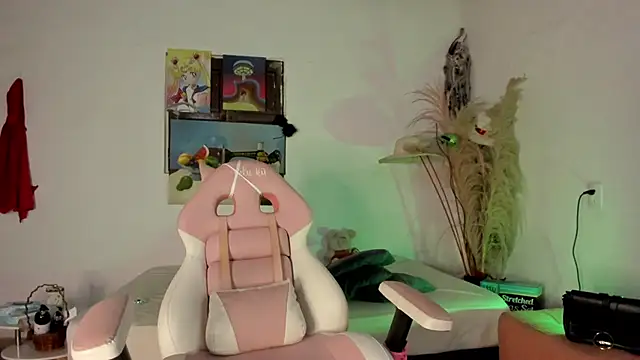 lovely kitt online show from 03-06-26, 01:22