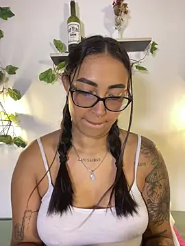 melanieecox online show from 06-05-26, 12:15