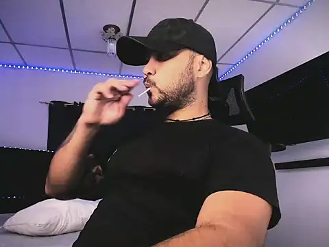 Sebas-hott online show from 02-28-26, 11:48