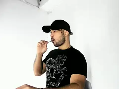 Sebas-hott online show from 10-18-25, 10:23