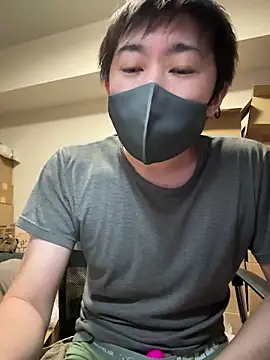 Snapshot of kentyken chatting on 10-05-25, 12:40 kentyken online show from 10-05-25, 12:40