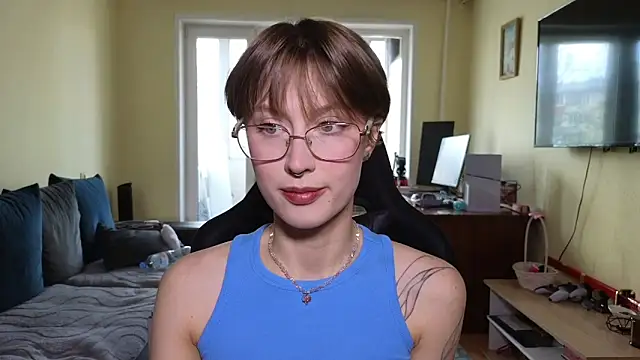 Snapshot of MalvinaBlum chatting on 05-07-26, 07:34 MalvinaBlum online show from 05-07-26, 07:34