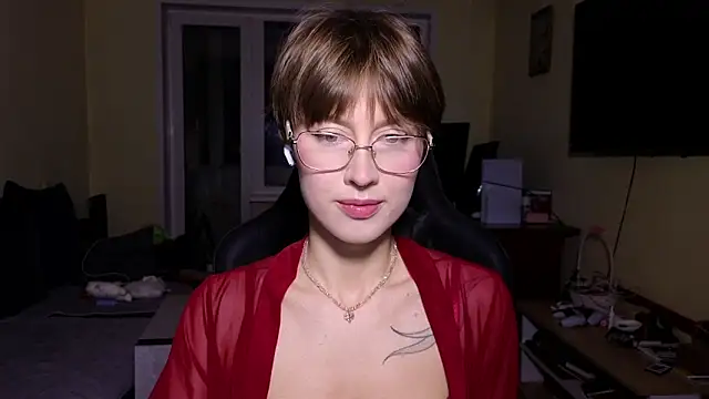 Snapshot of MalvinaBlum chatting on 03-28-26, 10:33 MalvinaBlum online show from 03-28-26, 10:33