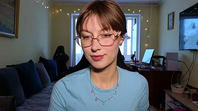 MalvinaBlum online show from 12-19-25, 05:32