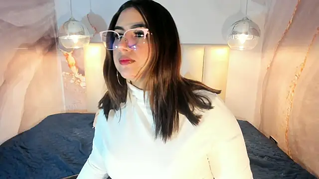 sabrinamilani online show from 04-17-26, 07:38