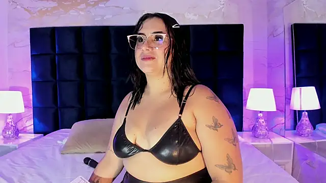 sabrinamilani online show from 09-30-25, 03:56
