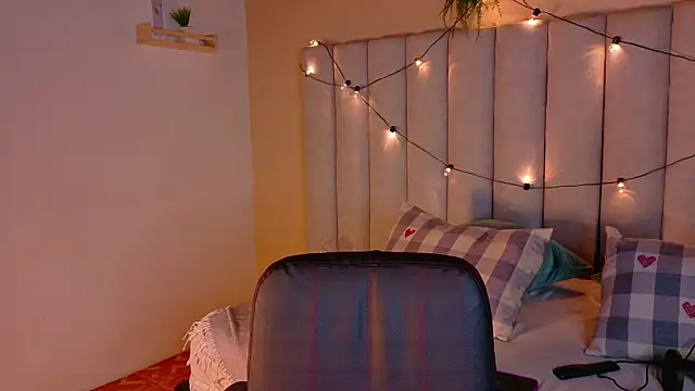 alaia-rogers online show from 12-18-25, 11:36