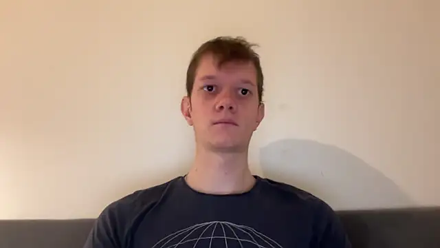 Snapshot of Cube933 chatting on 10-13-25, 02:07 Cube933 online show from 10-13-25, 02:07