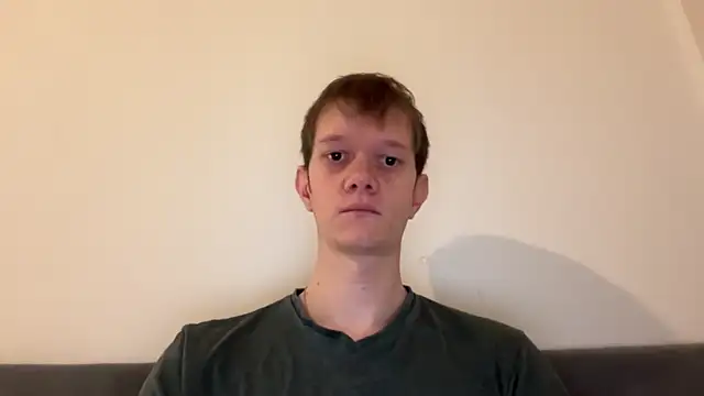 Snapshot of Cube933 chatting on 10-27-25, 03:02 Cube933 online show from 10-27-25, 03:02