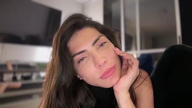 angelturned001 online show from 10-10-25, 09:10