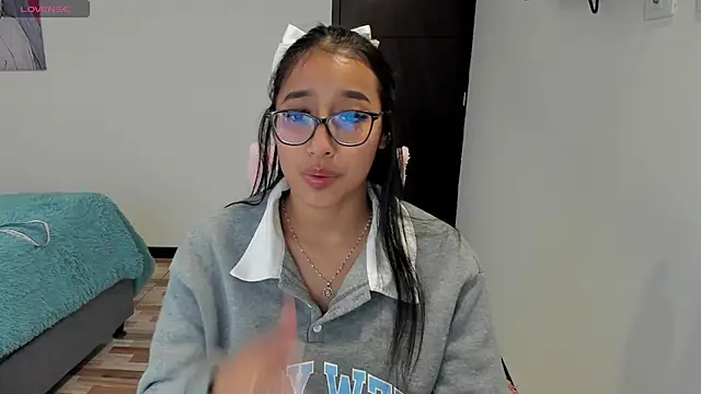 Snapshot of isa_bellaa0 chatting on 02-18-25, 02:16 isa bellaa0 online show from 02-18-25, 02:16