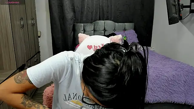 Snapshot of isa_bellaa0 chatting on 12-06-24, 02:18 isa bellaa0 online show from 12-06-24, 02:18