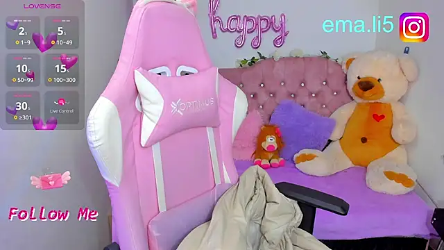 Snapshot of ema_tayy chatting on 09-14-25, 04:24 ema tayy online show from 09-14-25, 04:24