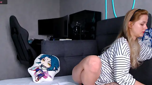 Snapshot of CassidyKiss chatting on 10-16-25, 10:45 CassidyKiss online show from 10-16-25, 10:45