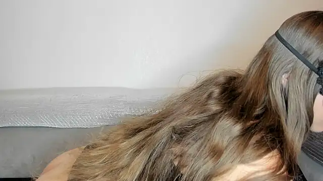 Snapshot of Mlleeffy chatting on 10-18-25, 09:06 Mlleeffy online show from 10-18-25, 09:06