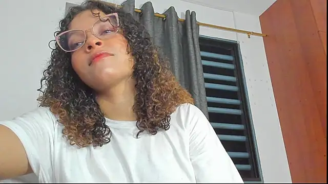 Ada gales  online show from 11-08-25, 03:43