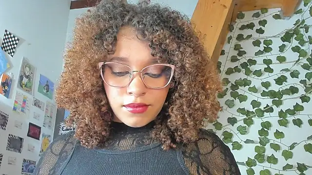 Snapshot of Ada_gales_ chatting on 12-05-24, 02:58 Ada gales  online show from 12-05-24, 02:58