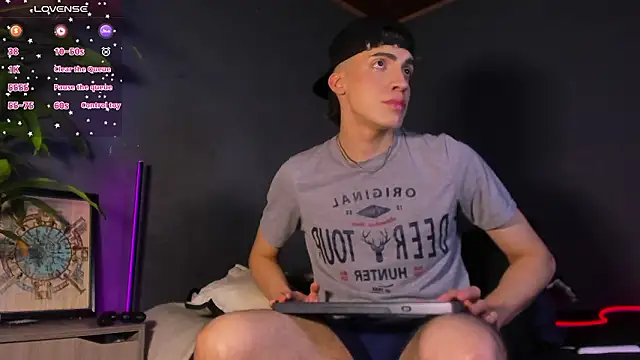 Angel Snowhotxxx online show from 03-17-26, 02:25