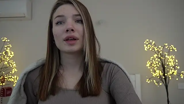 Snapshot of IceDanielles chatting on 02-09-25, 11:47 IceDanielles online show from 02-09-25, 11:47