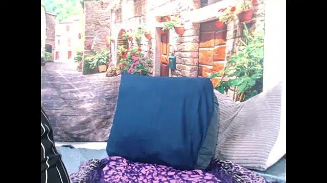 Snapshot of Harl3ysugar4u chatting on 12-04-25, 05:23 Harl3ysugar4u online show from 12-04-25, 05:23