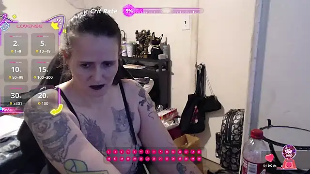 Snapshot of Demonicmiss chatting on 05-13-26, 12:23 Demonicmiss online show from 05-13-26, 12:23