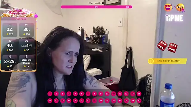 Snapshot of Demonicmiss chatting on 06-14-26, 12:06 Demonicmiss online show from 06-14-26, 12:06