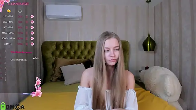 Polumna cute online show from 12-17-25, 11:15