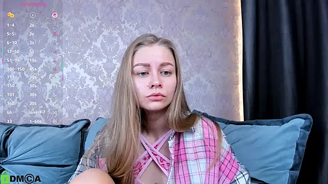 Snapshot of Polumna_cute chatting on 10-16-25, 08:44 Polumna cute online show from 10-16-25, 08:44