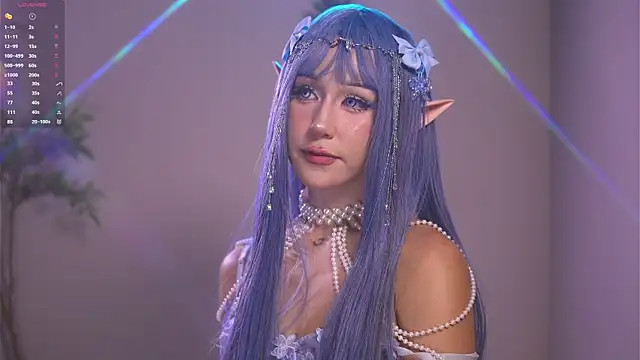 Snapshot of Bella-Franco chatting on 09-08-25, 09:36 Bella-Franco online show from 09-08-25, 09:36