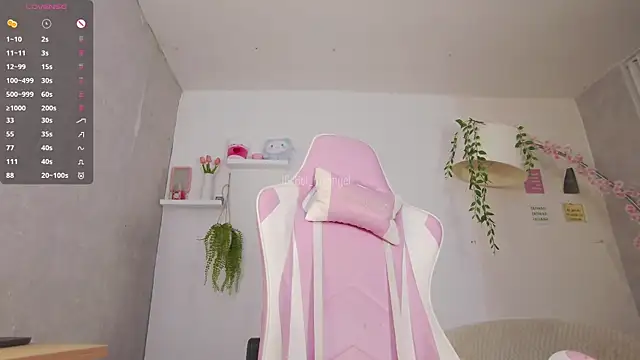 Snapshot of Bella-Franco chatting on 03-03-25, 09:26 Bella-Franco online show from 03-03-25, 09:26