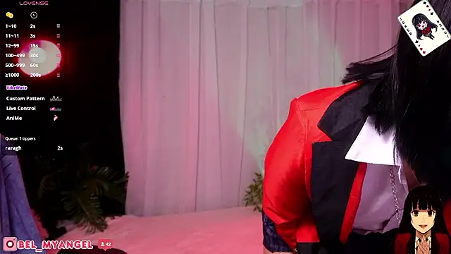 Snapshot of Bella-Franco chatting on 02-25-26, 02:06 Bella-Franco online show from 02-25-26, 02:06