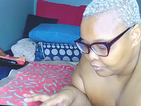 Snapshot of fatafricanqueen chatting on 07-02-26, 07:09 fatafricanqueen online show from 07-02-26, 07:09