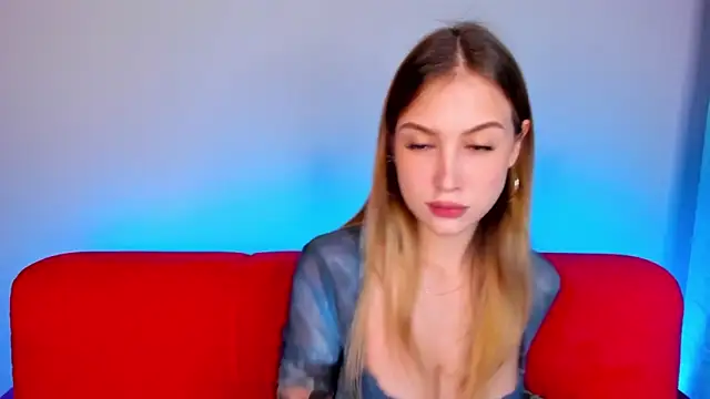 Snapshot of VitalinaBlue chatting on 09-14-25, 08:37 VitalinaBlue online show from 09-14-25, 08:37