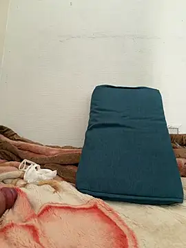 Snapshot of Hard-couple chatting on 04-19-26, 02:29 Hard-couple online show from 04-19-26, 02:29