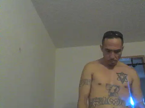 Snapshot of Bstokes671 chatting on 05-04-26, 05:11 Bstokes671 online show from 05-04-26, 05:11