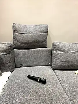 SaraSchener online show from 11-30-25, 11:05