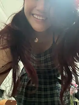 Snapshot of ZUCAAT chatting on 06-10-26, 03:41 ZUCAAT online show from 06-10-26, 03:41