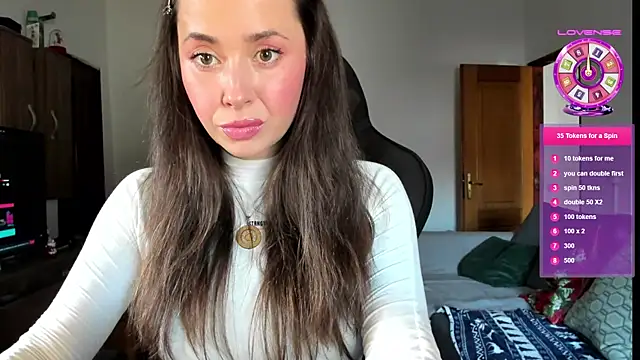 Snapshot of PlayfulGoddess chatting on 02-14-25, 01:29 PlayfulGoddess online show from 02-14-25, 01:29