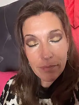 Lwhite1 online show from 10-15-25, 03:42