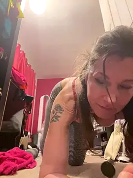 Lwhite1 online show from 12-14-25, 11:32