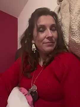 Lwhite1 online show from 12-23-25, 01:05