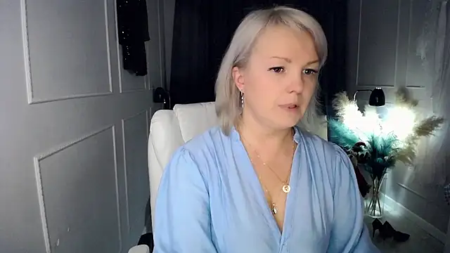 Juarnea online show from 12-22-25, 12:05