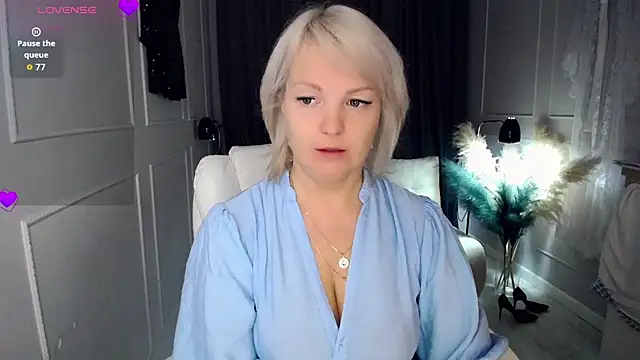 Juarnea online show from 11-07-25, 04:17