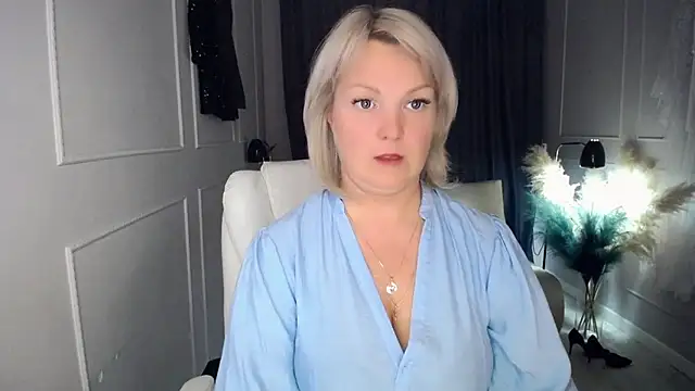 Juarnea online show from 10-13-25, 12:29